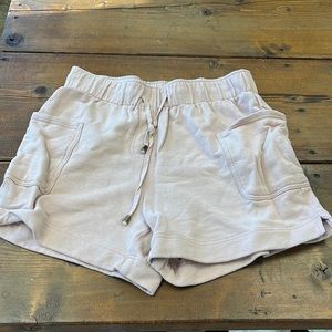 Blush pink urban daizy shorts